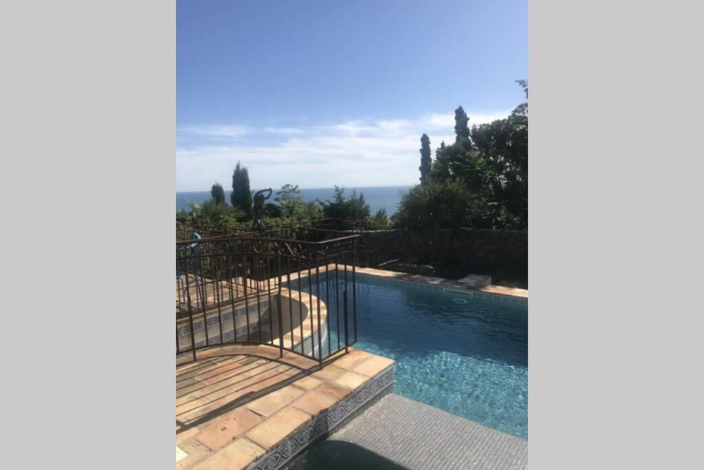Joli Studio Au Mont St Clair Avec Vue Sur La Mer Sete Exterior photo
